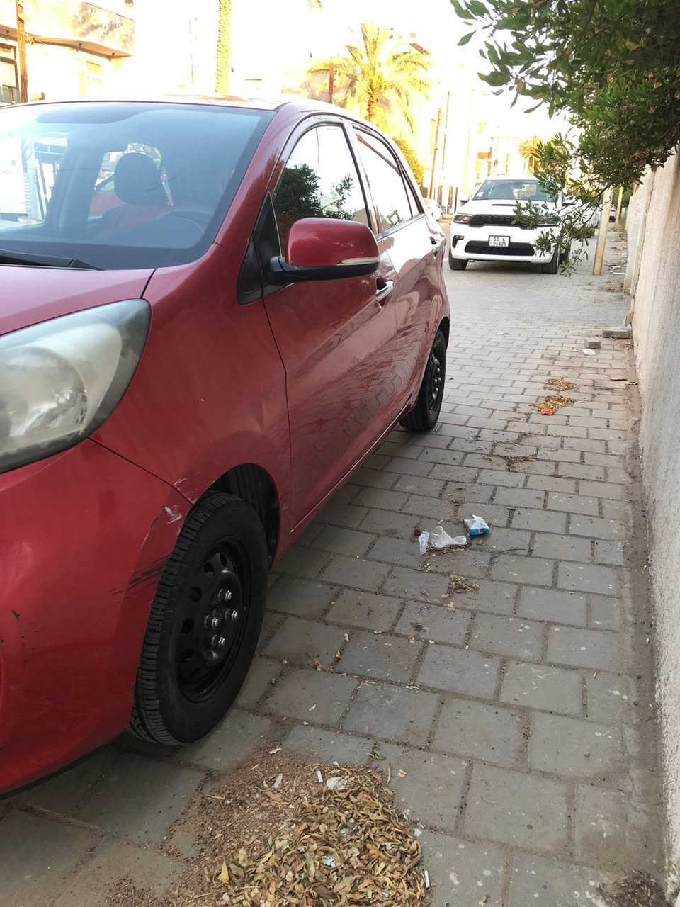 بعد التحية والسلام

كيا بيكانتو موديل 2015  خليجي للبيع فقط
السياره مكفوله من الضربه والصبغ بيها طخات بسيطة 
السيارة ماشيه 82 الف حقيقي 
كير ومحرك مكفول بشرط
رقم بغداد ب اسمي تحويل ثاني يوم 

تحكم ستيرن جهتين
مري شفط 
اشاره بالمري
الجام كهرباء

مكان السيارة  بغداد / العامرية
للاستفسار 

***********
واتساب 
غير متواجد ع الفيس
السعر 83  بي مجال بسيط
