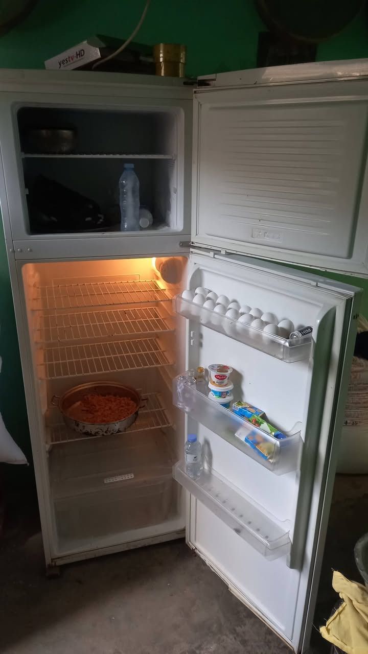 ثلاجة عدد 2 للبيع شغالات فووول
كونكورد
وبيكو
تجميد درجه اولى 
نظافه للاستفسار
***********
***********
***********
