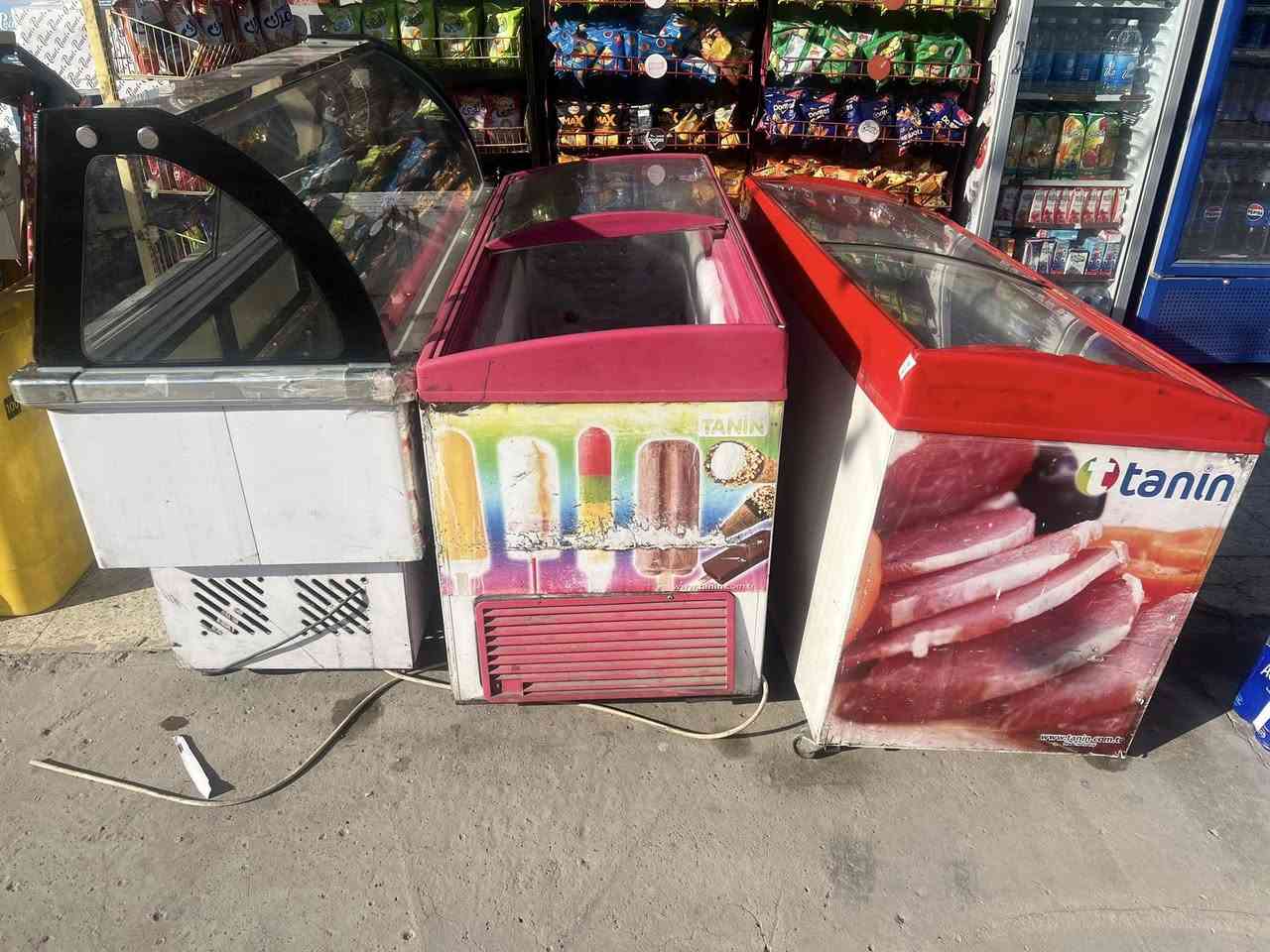 للبيع عارضات 3 قطع ‭0770 743 5428‬
