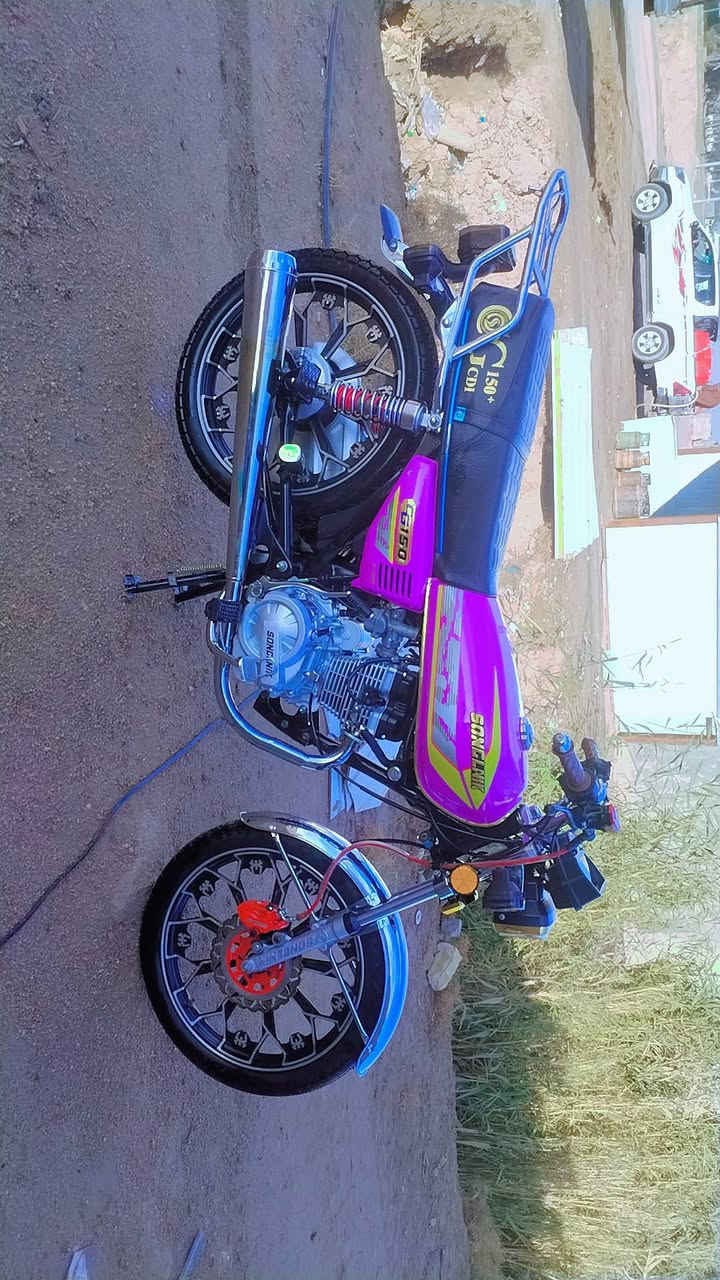 يا الله السلام عليكم دراجة البيع سيفان موديل ٢٥ مكفوله كفاله عامه أوراق كامله الدراجه جديده وحلو مكينه ٢٠٠ وشرط انضف من الصوره كهربائيات كله شغاله بصمه عن بعد جهاز انذار شرط انضف من الصوره السعر ٧٥٠ وبيه مجال الشراي يتصل وبيه خير ويدلل ***********
