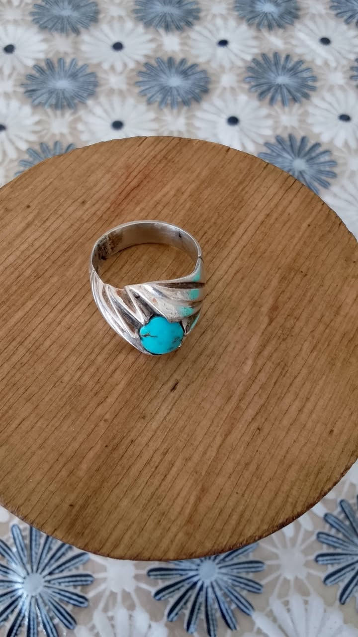 سلام عليكم نيشابوري فيروزي محبس ايراني صياغه حلوه ومرتب امانه الله بس ملابسه شويه المحبس يرادله غسل سعر 35
*********** مكاني بغداد
