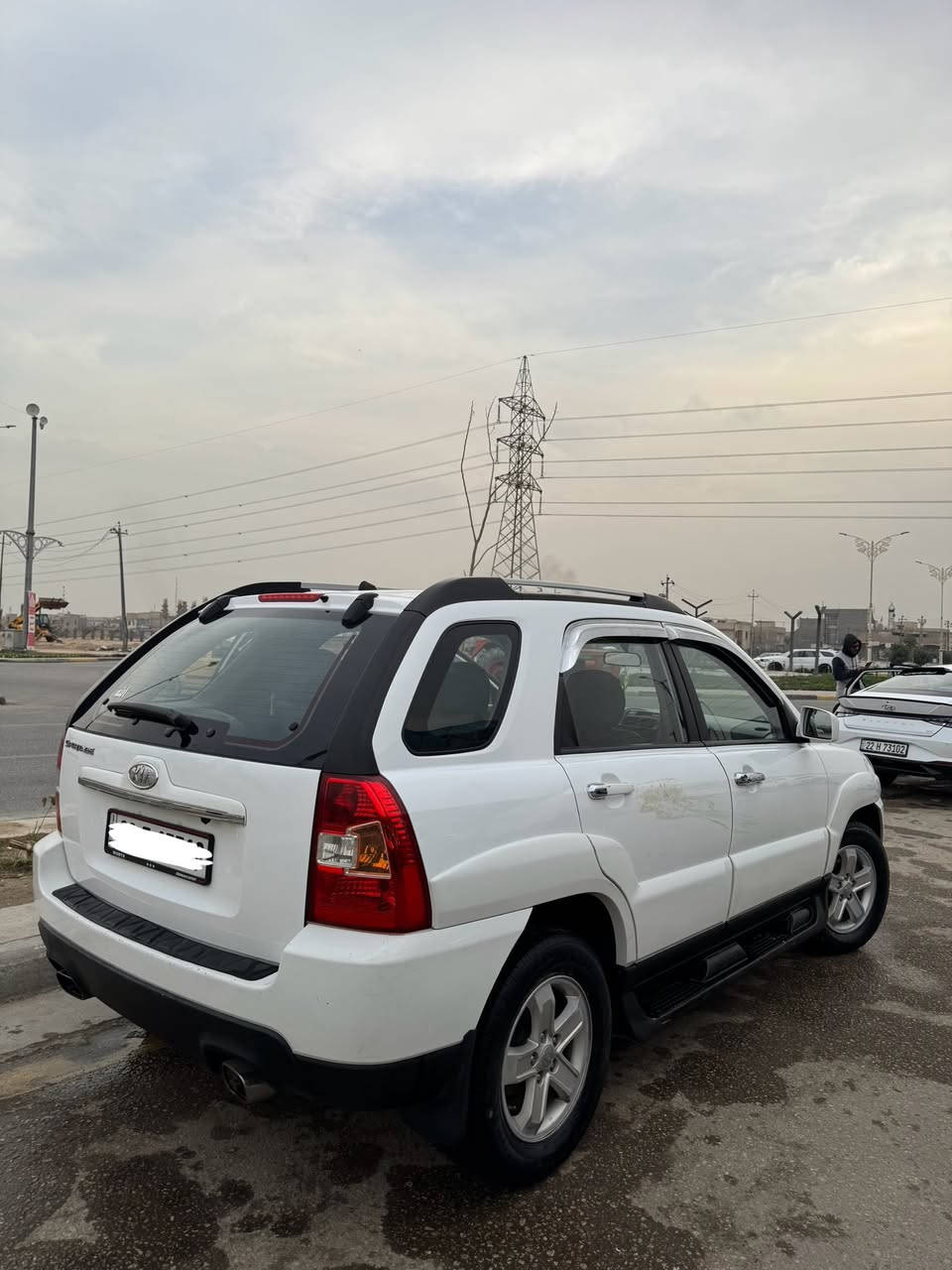 السلام عليكم 
سيارة اسبورتج خليجي ٢٠١٠ 
محرك ٢٠٠٠ الفين
فتحة + شاشة
رقم اربيل ب اسمي
صبغ قطعه وحده فقط جاملغ امامي 
وبيها بارد شويا موجود سونار بالصور 

 السعر ١٢٨ مجال  مكاني كربلاء 
*********** وبي واتساب
