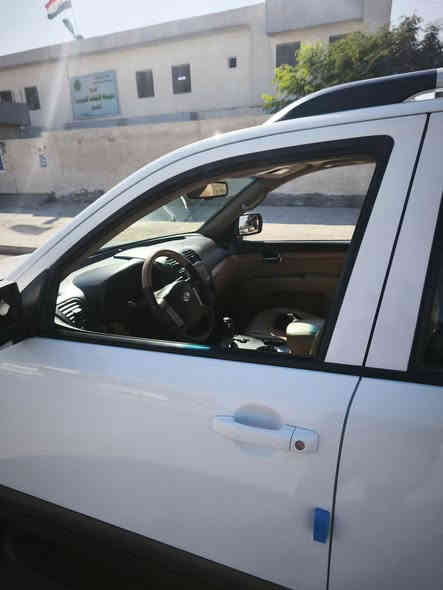 موهافي 2012
رقم بغداد جديد
بدون صبغ 
ماشيه 90 حقيقي
فتحه كشنات جلد
كشنات كهرباء 
سويج
15500
***********
متواجد بغداد
