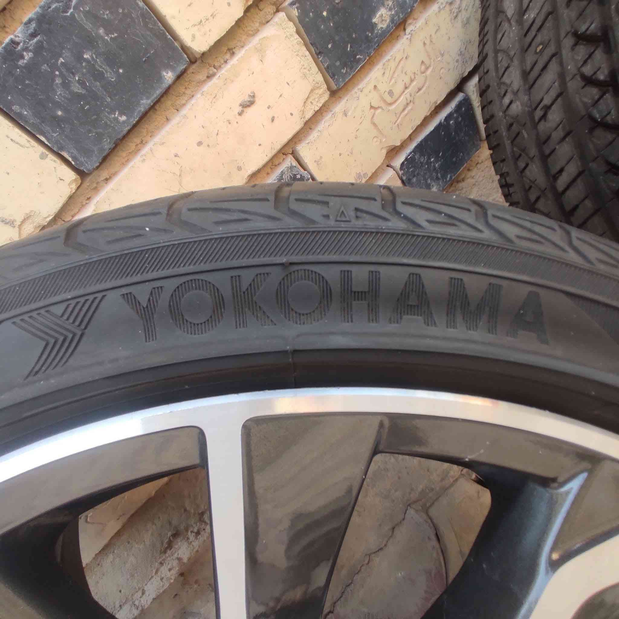 السلام عليكم 
يتوفر ويل كب كورولا 
الشكل الجديد
اصلي مال فول 
 حجم 18 
40 /225
 طقم تاير جديد 
السعر 500الف
المكان نجف 

 للاستفسار ***********
