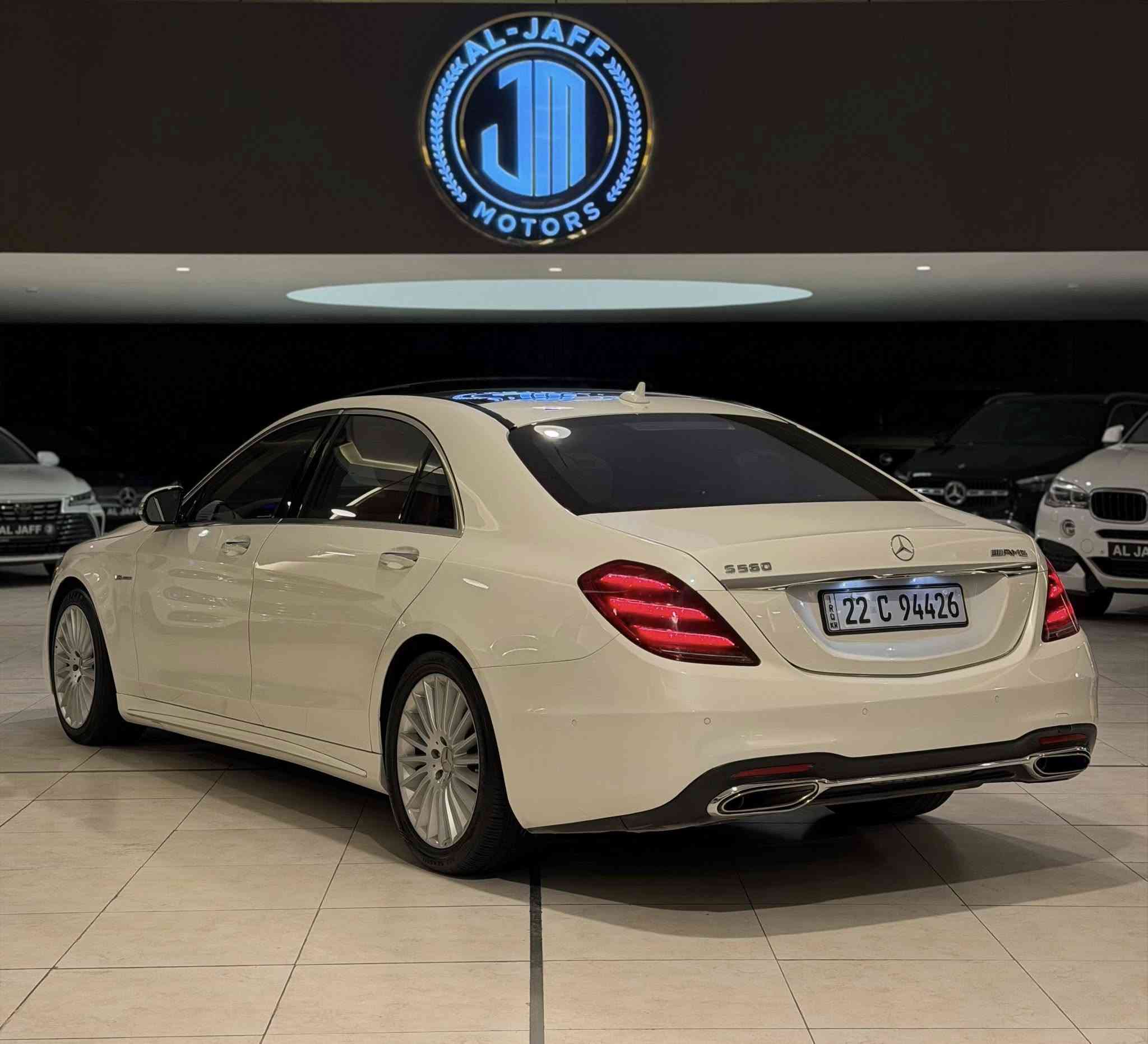 سعر جدا مناسب 🔥🔥🔥
السلام عليكم
للبيع
مارسدس S560 AMG موديل 2020 ضمان دولي ماشيه 60 الف 
باب طويل وكشنات مساج
فول مواصفات ( أبواب سحب وبصمات وبانوراما وجكات ورادارات وحساسات وكامرا 360 درجة وكشنات جلد تدفئه وتبريد وخزنحتى الخلفيه ومساج وبردات وصندوك كهرباء ونقطة عمياء  وبعد كلش هواية مواصفات
السياره وارد امريكي بيها بنيد صبغ وجاملغ وباب مبدل بلادي نفس اللون ،ايرباك بس برده جهه السكن وراجع شركه
وگير ومكينه وخللات بشرط (صفر مسج)
السيارة مرقمه وجاهزة تحويل او وكاله نفس اليوم
السعر : 435 $ ورقه 
للاستفسار: ***********  كاوه جمال 
العنوان : السليمانية المعارض الجديده معرض(الجاف)
معرض رقم (28)
