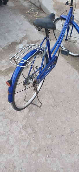 بايسكل بطه شغال كامل نضيف سعره 55 الف كربلاء حي العسكري العابد   ***********
