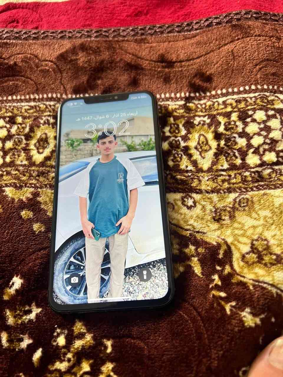 السلام عليكم ايفون اكس ماكس مبدل شاشه وبطاريه  اصليات فيس ايدي شغال يرهم بيع ومراوس ***********
