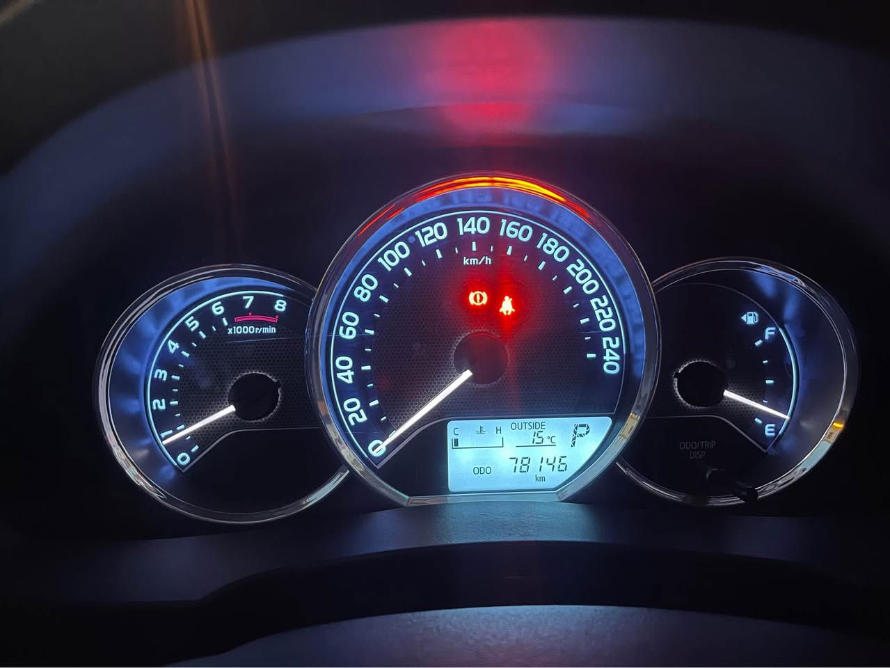 توێتا کرۆلا خلیجی سفری ئێرەیە SE
مۆدێل/2015 مەکینە گەورە (20) مەرغوب دوو سوچی ماوە 
مواصفات/ناوزەرد-ECO-ABS-حاسە -تەعدیل سورعە... 
بۆیاخ /یەک چەمەلوغ و یەک پەلە بێ زەربە بێ ناوگرتن لە سۆنەر دیاری کراوە دەعامیشی بۆیاخ نیە
سەنەوی تازەیە مەرجی تازەیە بەڕادی تازەیە بەناوی خۆمەوەیە 
کم/78000هەزاری حەقیقی چووە هەموو گیانی دەقی بیلادیە نموونە لە جوانی و پاکی -
گێڕو مەکینەو تەقەو ڕەقە هەمووی بەشەرت 
سعر/پەیوەندی بکەن 
*********** السليمانية, العراق
