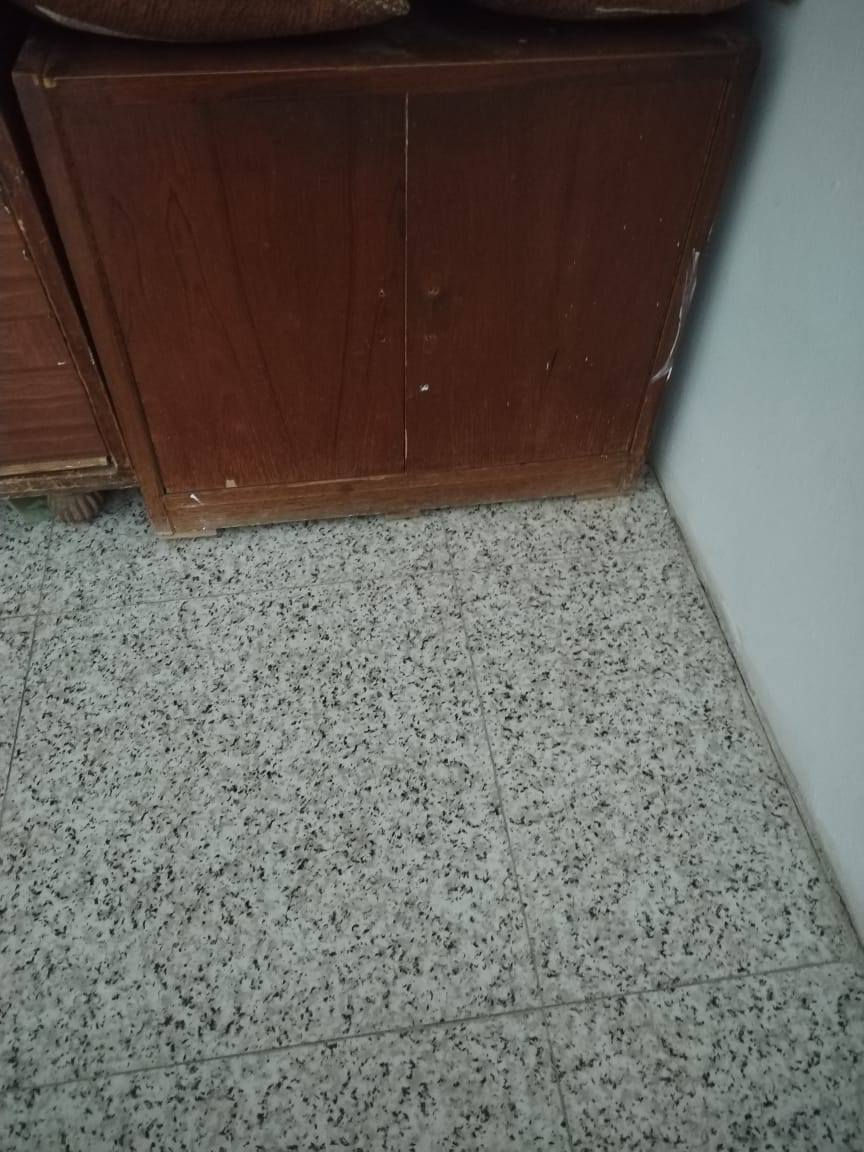 غرفه اخشاب للبيع للتواصل الاتصال على رقم ***********
