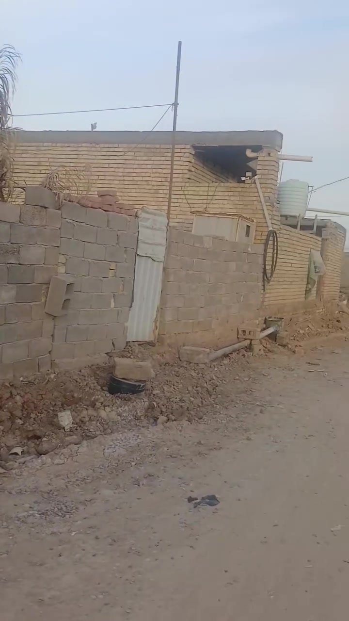 بغداد مدينة الصدر الحميديه القريه بالفرع مال العماره الجديده سند ٢٥
***********
