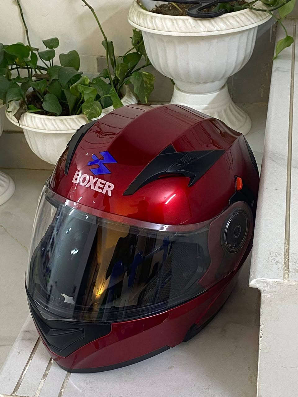 خوذة Boxer نضافه فول للبيع
***********
