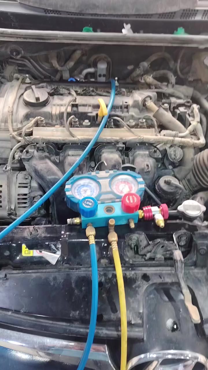 السلام عليكم زبائننا الكرام تم صيانه تبريد النترا2016بعد الفحص وتشخيص الخلل
1-تم تبديل كمبريسر اصلي وكالة
2-تم تبديل راديتر اصلي وكاله تبريد+ماء
3-تم غسل المنظومه بالكامل+تخم واشر اصلي
4-تم شحن السيارة غاز كليا امريكي اصلي بالجهاز حسب الكمية المقررة من الشركة المصنعة وبالضمان
العنوان السماوة الصياغ بين جسر المستشفى ةتقاطع السكك
***********
انستاا fw_f9
تيك توك fw_f9

لسنااا الوحيدون لكننا الافضل💪💯💪
