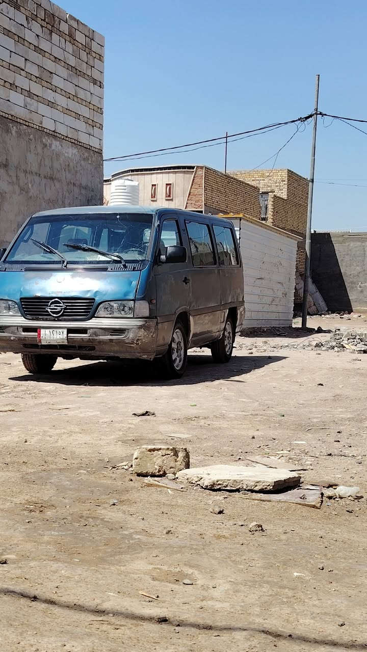 السلام عليكم سياره استانه سياره نظيفه احله من الصوره جاي نمسح ونعيد النشر بسبب الوعود عيني سياره نضيفه شوفت عينك كشر البلادي تخم تاير من جسوره مشتغلن بيدي محرك صارله 5خمسات أشهر السعر 55اوبيه مجال لشراي  عنوان حله قضاء القاسم للاستفسار اتصال على هاذ الرقم***********
