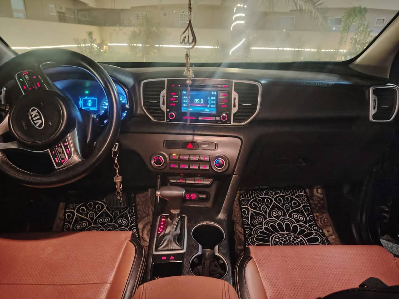 سلام عليكم سبورتج 2018 أمريكي ضررها جاملغ وبونيد وصبغ جاملغات خلفيه فقط مراوس بكورلا هايبرد
