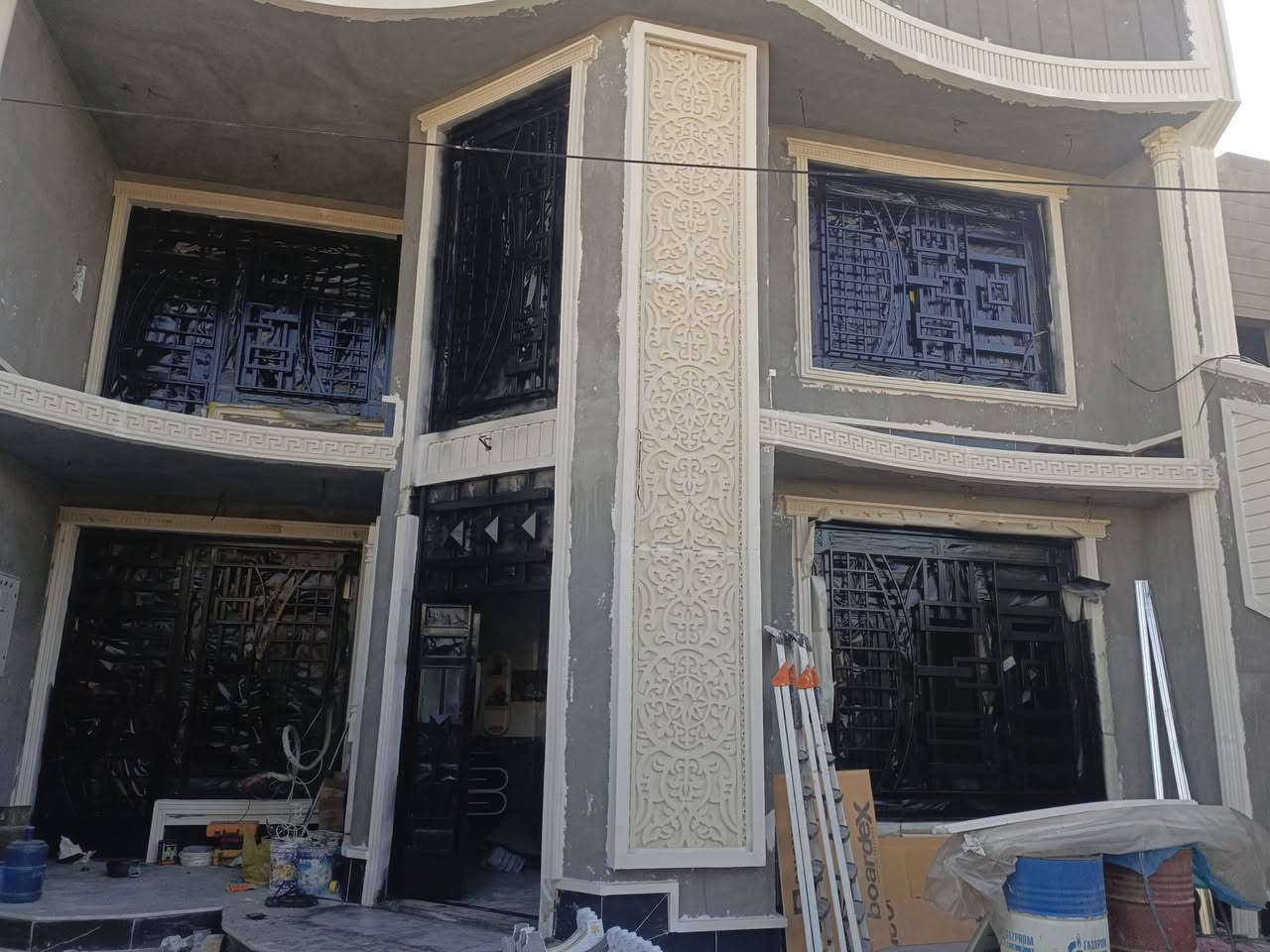 تنظيف شبابيك + صبغ للاستفسار الاتصال ع رقم *********** شغل ٣ مراحل درجه اولى
