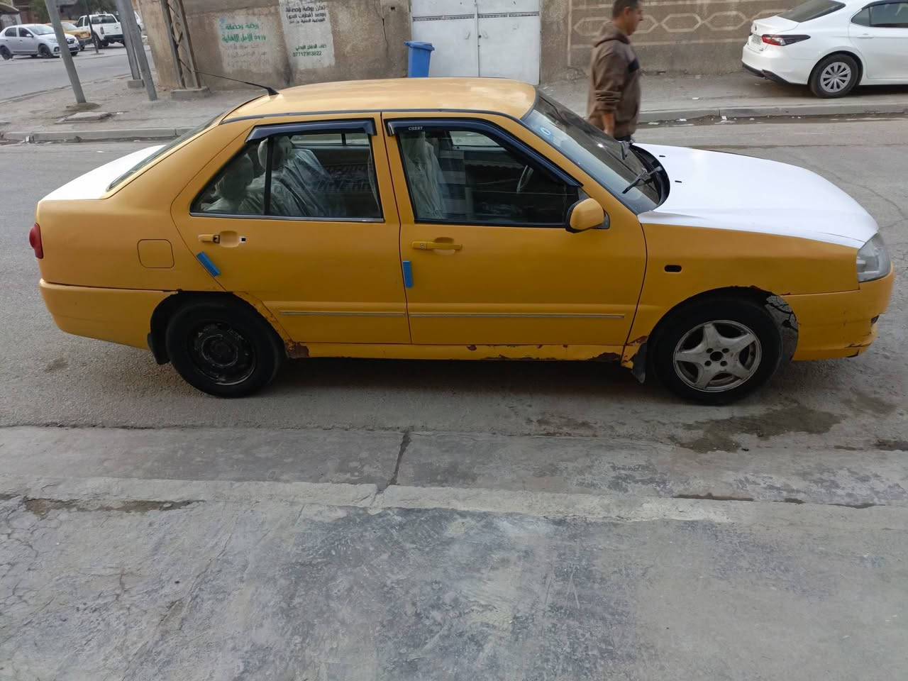 السلام عليكم 
شيري كوين للبيع 2010
مصفره من الهيئه عليها غرامه 100الف
محوره كير ومكينه كورلا السعر 26 ورقه
بغداد حسينية الراشدية 
الرقم ***********
