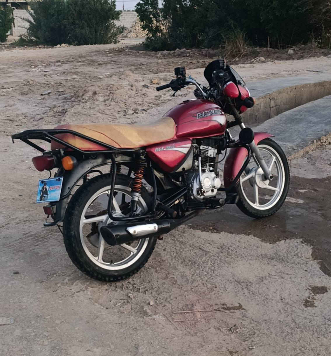 للبيع بوكسر موديل 2017 اوراق اصولي سعر 700 وبيها مجال كرهبايات شغاله مكاني ناصريه قضاء الاصلاح 
***********
