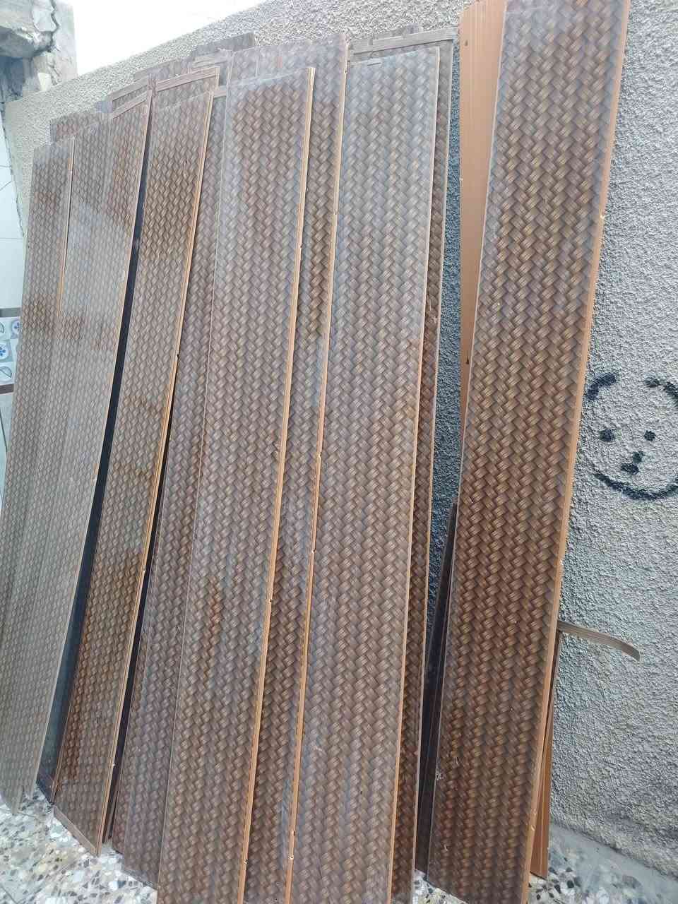 متوفر 75 قطعه تغليف جدران نضيف الطول مترين وربع 225 سم
مكانهن بغداد ***********
