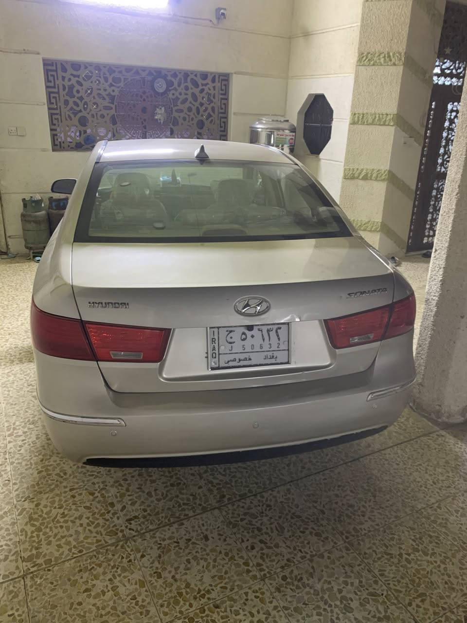 السلام عليكم سوناتا ٢٠١٠ بغداد كير مكينه صدر تبريد فول بيه جاملغ الامامه وربع من البنيد لحد العضم جه اليمنه والباب الخلفي بي تعديل ع بارد سونار مو جود  مكان سياره فلوجه شرط التحويل السعر ١١٥ وبيه مجال شويه ***********
