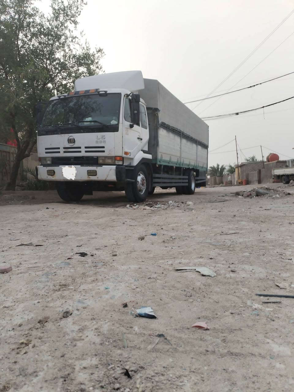 السلام عليكم للبيع نيسان هاف لوري سياره حلوه وجازه للعمل سياره حماله تحويل مباشر باسم المشتري سياره تخم تاير موديل 2002 اصل سياره كفاله من الشاصي وقير مكينه واكسن سياره ما متعوبه اجازه للعمل رقم الهاتف ***********
