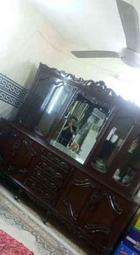 يتوفر كاونتر كبير سعره 175 السنك سعره 70 المعرض سعره 350 القنفات سعرهن...