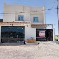 دار 200م طابقين ثلاث غرف نوم سويتات الغرفة الاولى قياس 5.5*4.5 الغرفة ...