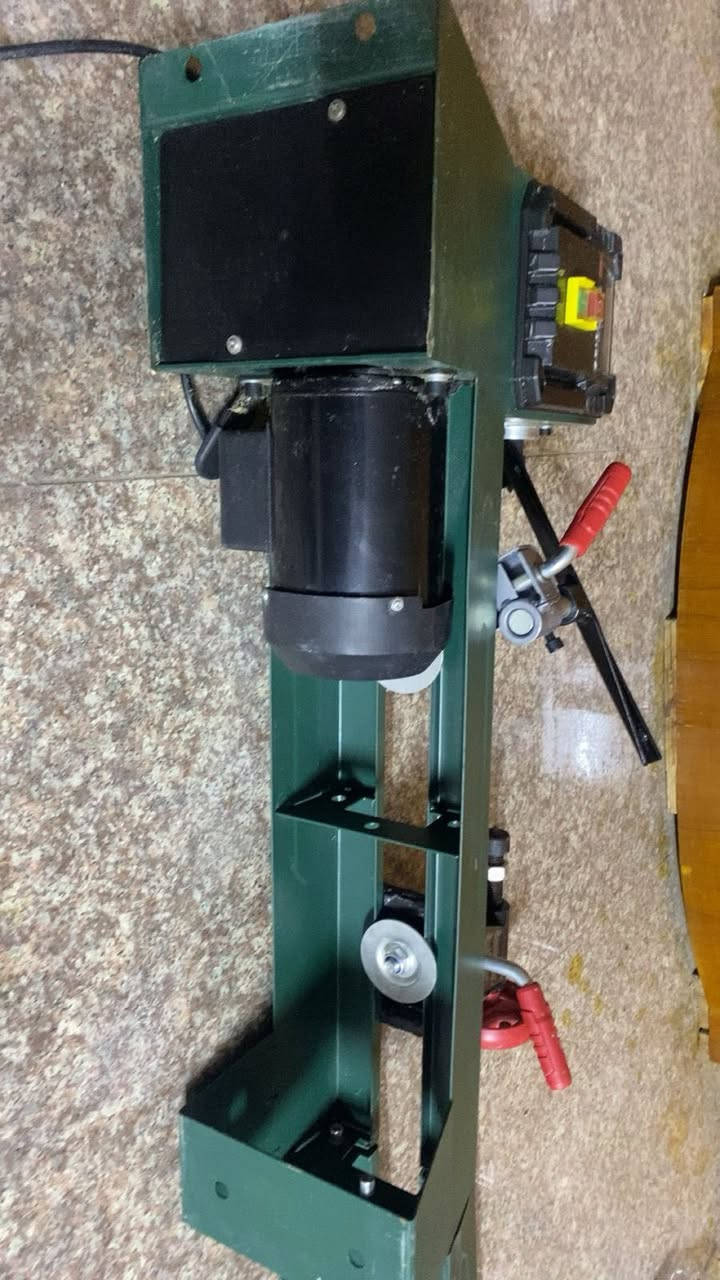 تورنه للبيع جديده غير مستخدمه فقط الفحص بيها اكثر من سرعه تجي تفحصها وتاخذها ابعادها الطول/133 متر و33سم والعرض 14 قفلها 100 الف التواصل ع الرقم ***********
