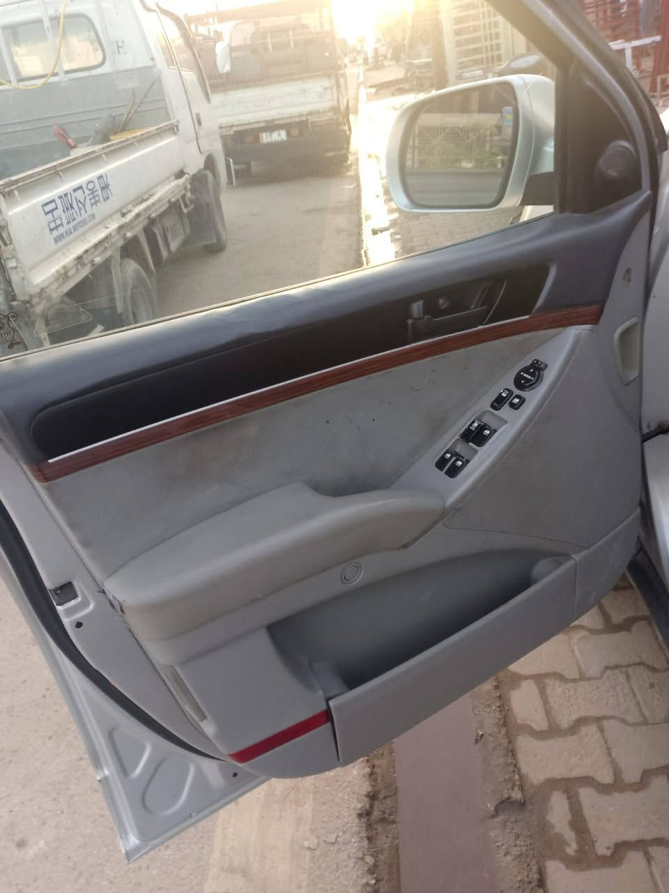 السلام عليكم هونداي فيلكروز موديل 2007 وارد امريكي كير ومحرك جدد رقم بغداد بسمي شرط التحويل السياره بيه قطع صبغ ابيع صبغ عام مكفول من الكلبه والتجوه والحادث القوي السياره يحتاجله ترتيبات بسيطه السعر 87 وبيه مجال  الاستفسار عل الرقم *********** مكان السياره النجف
