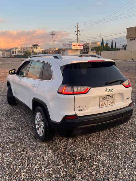 جيب شيروكي 2019 امريكي بيهه 6 قطع سبخ ارباك تكمه سيستم بجم كبس شاصي شه رت دواخل مال باب نفر سبخ شويه كير و مكينه شه رت 70مايل ماشيه شرط تحويل بيهه 500$ غرامه سعر 119$ مجال واتساب *********** زاخو
