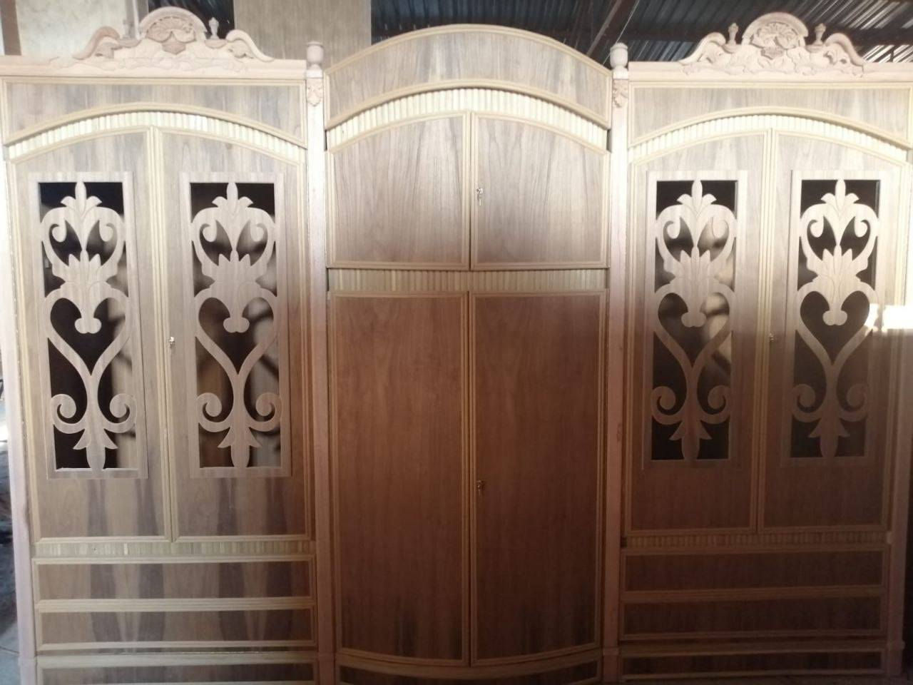 مصطفى الشمري لنجارة الخشب. 
نحن متخصصون في تصنيع كناتير خشبية بجودة عالية وتصميم دقيق. نختار الخشب بعناية ونتأكد من تشطيب نظيف يلبي جميع الأذواق. ضمان جودة العمل مضمون ومتوفر حسب الطلب وبأي مقاس. نعمل على تنفيذ طلباتك وفقًا لذوقك الخاص. الجودة هي عنوان عملنا. 
للطلب واتساب ‏‪***********‬‏. 
عنواننا: الحلة.
#نجارة
#اثاث
#غرف_نوم
#تفصيل_خشب
#ديكور_منزل
#اعمال_يدوية
#عراقي
