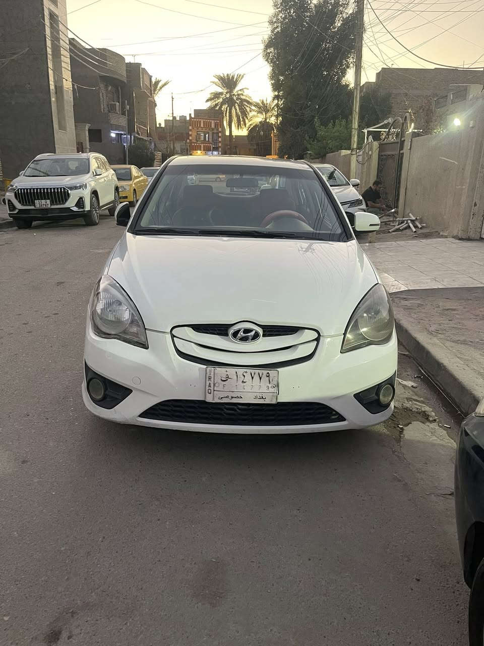 اكسنت 2011 الشكل الرياضي
المواصفات :- 

خليجي

تبريد ( شرط التثليج والانجماد بلصيف مو هسه 😉 )

محرك 1600 ( جديد ) 

كير ( جديد )

صدر امامي و خلفي ( جديد )

تايرات زوج امامي ( جديد ) الخلفي صارله اقل من سنة مبدلهن

كاميرا وشاشة وحساسات خلفية 

فتحة سلايد

اشاير بلمري

اقتصادية بشكل مو طبيعي بصرف البانزين

  الملاحظات :-

مثل الباب الخلفي خلف السائق بي ضربة من الاسفل ومصلح ومصبوغ وموجود الضربة بلصور وايضا ملاحظات اخرى 

السياره ناقصها فقط :

تصفير فلنجات اماميه سعر التصفير 20 الف

وشد جهاز الحساس الخلفي مشتري وكامل بس ينشد لان الجهاز المشدود عطلان ودوشمة الصدر واني الممنون 😊

السيارة كاملة مكمله وعلى ايدي مداريها مثل ممداري ابني 😂

اطلع بيها تراي للبصرة واني الممنون 

السعر 94 وبي مجال للطيبين

للتواصل فيس بوك ورقمي ( *********** )
