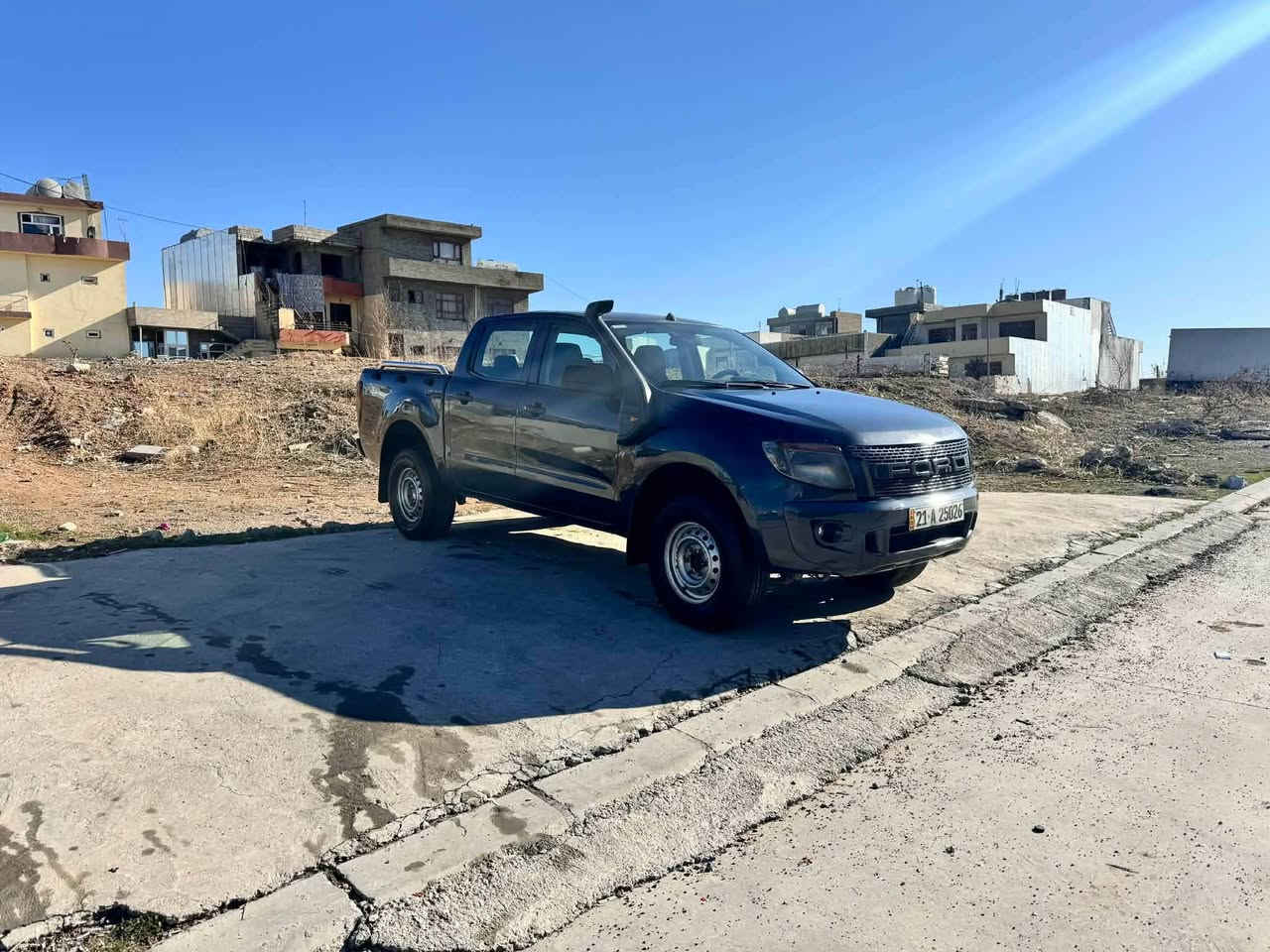 Ford2012
فۆڕد ـ2012 گێر عادی
مە کینە گاز دە بڵ ئە کسل 
سەیارە کی تابڵێیی خاوێنە 
بێتە قە و ڕەقە تە حویل خرامە 
هە موی بە شەرت 
ـ96گەڵاو ما مەڵە
ژ.م*********** السليمانية, العراق
