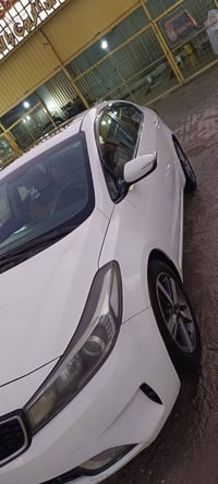 سيراتو ٢٠١٧ • مكينة ٢٠٠٠ • فتحة سقف