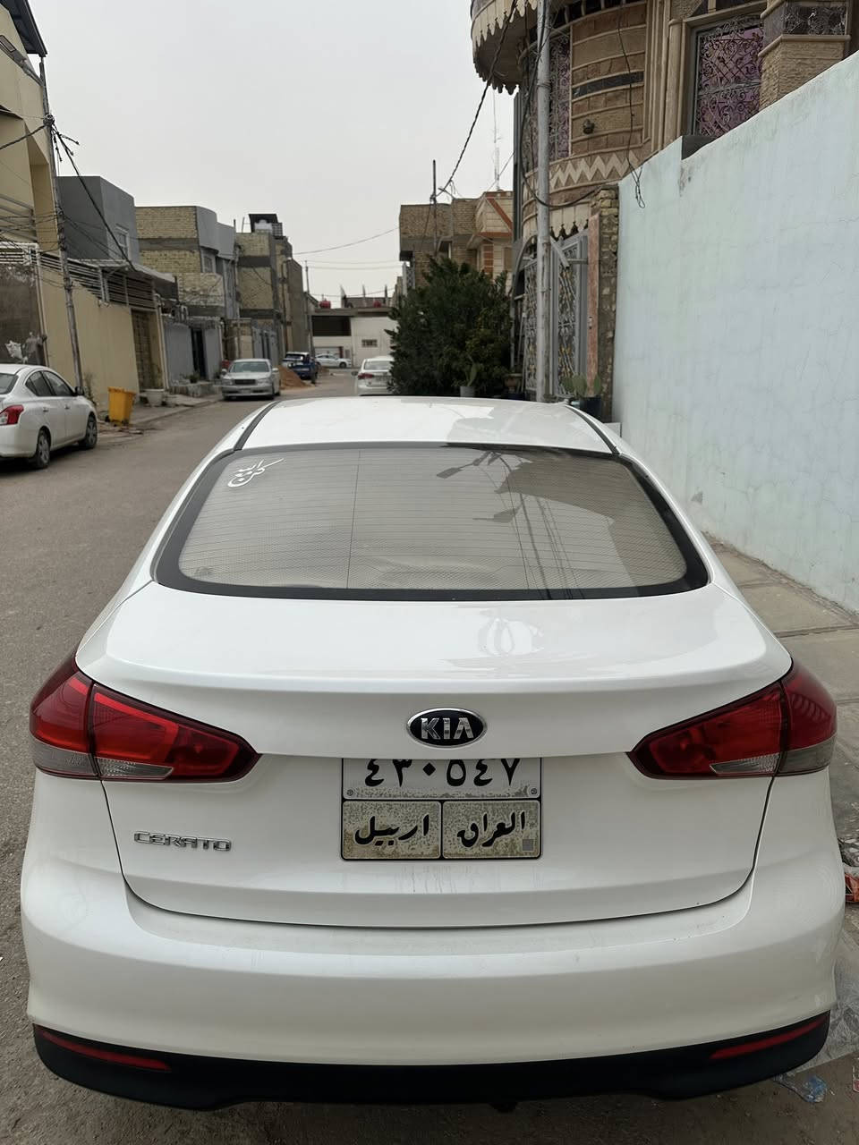 سلام عليكم
سيراتو خليجي 17 للبيع السعر 128 

مابيها ضربه قويه فقط بوارد بسيطه وكارت شبر بالجاملغ الخلفي 

كير ومحرك ع وضع الشركه 1600 لون صدفي تبريد تدفئه كله شغال اشاير بالمري تحكمات 4 ويل كب بك لايت ضباب كامرتين خلفيه حدادية جديده ادامة لمنظومه البانزين ما عايزه السياره مكان السياره النجف 

للاستفسار ***********
