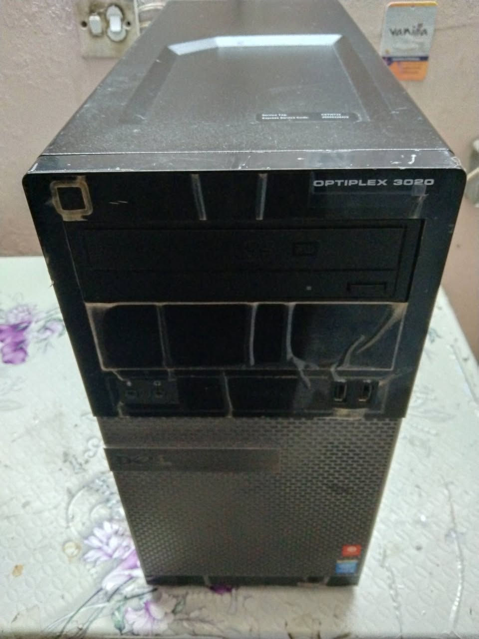 السلام عليكم 
حاسبة دسكتوب سستم انتل كور 5 جيل الرابع مستعملة نظيفة للبيع من شركة Dell 3020
.....
السعر 200 ألف دينار 
***********
عنوان بغداد زيونة 
البيع بضمان الفحص 
لا يتوفر توصيل 
......
ملاحظة 
كيس فقط بدون أي ملحقات 
كيس فقط بدون أي ملحقات 
.....
المواصفات 
معالج انتل كور 5 جيل الرابع رقم المعالج 4590S
كارد شاشة 4 كيكا AMD RX 560 GDDR5 
هارد 256 كيكا للنظام والبرامج جديد SSD 
هارد 500 كيكا للالعاب والتخزين HDD 
رام 16 كيكا جديد 8+8 تردد 1600 DDR3 
مذربورد جيل الرابع Dell H81 DDR3 
مشغل اقراص ديفيدي DVD 
......
الحاسبة تعمل على نظام وندوس 11 وتحتوي على أكثر من 30 لعبة طور القصة اوفلاين مع لعبة ببجي موبايل اونلاين 
......
مع جزيل الشكر لإدارة المجموعة
