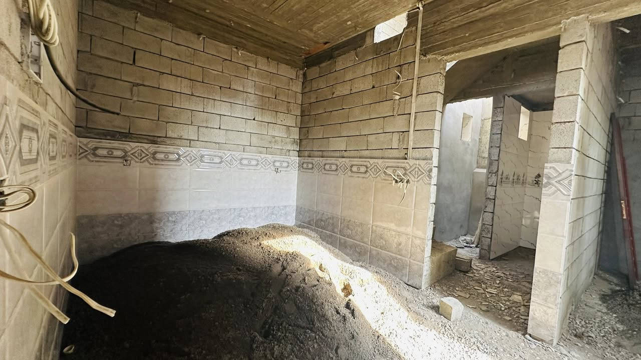 #عروض_مكتب_دعاء_الخير_للعقارات 🏡

للبيع بيت تسليم مفتاح  

بحي الملايين الثانية

قرب مدرسة غصن الزيتون

مساحة 100 متر ركن

واحهة 9 متر 

غرفة وهول وستقبال وبيتونه 

سعر 47 مليون ومجال شي بسيط 

// للأستفسار  مراجعة المكتب  او

الاتصال 📞
***********
***********
***********

***********
