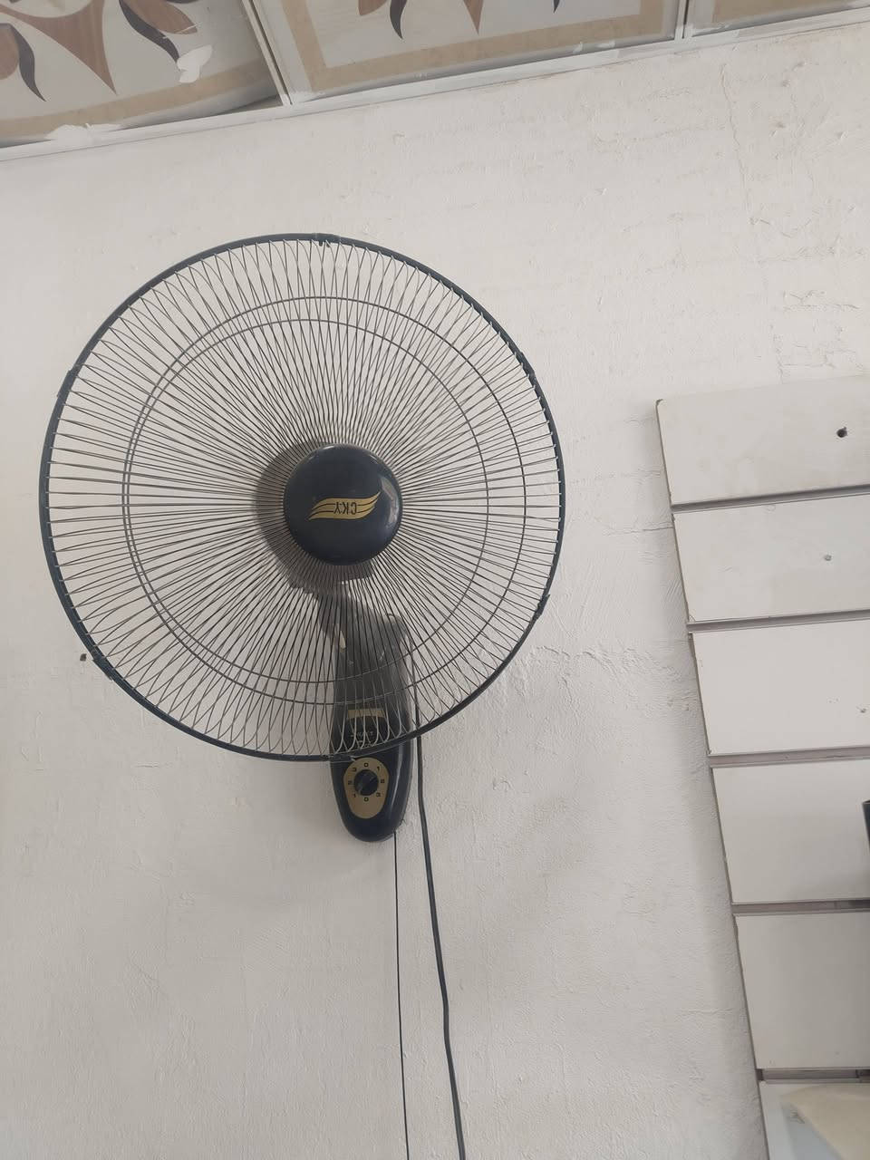 زوج مراوح للبيع السعر 30شغالت وات ساب ***********
