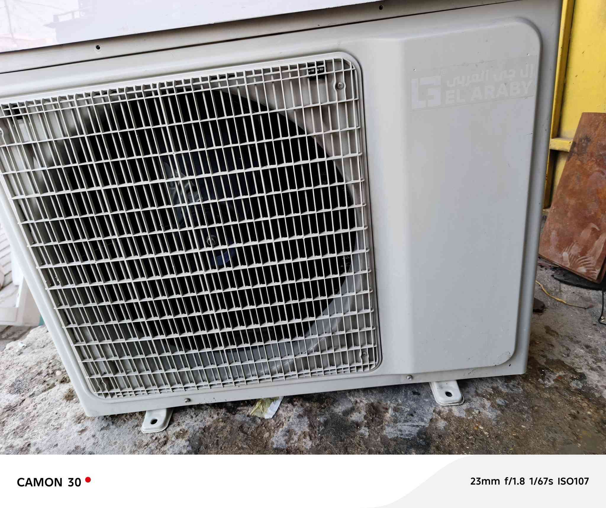 السلام عليكم
سبلت للبيع جداري 
الـ جي العربي
حجم 2 طن 
اصدار 2021 مستخدم قليل
كامل بدون نقص 
السعر 400 الف
العنوان حي اور 
***********
