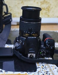 نيكون 5600 • شاشة لمس • ملحقات كاملة