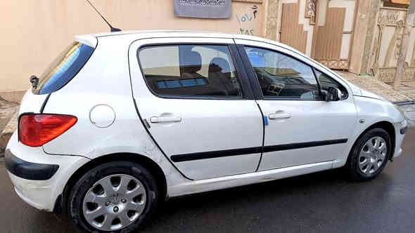 السلام عليكم تم اعادة النشر بسبب الوعود الكاذبة سيارة للبيع نوع بيجو 307 موديل 2006 كير محرك شرط تبريد شغال باتري جديد طخم تاير جديد السيارة باسم صاحبها الشرعي موجود شرط الوكالة والتحويل سنوية ساقطة 2018 رقم نينوى بيها اثار شضاية مال تحرير من جهة النفر والسقف مصلحة بيها كابون بانزين
السعر (50) ***********
