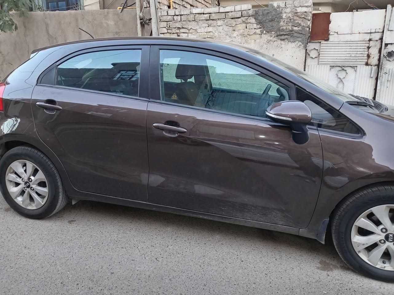 سلام عليكم كيا ريو 2016 وارد خليجي كلين تايتل بدون حادث وصبغ 1600 دوش قطرتين ماشيه 51 الف تحكم ستيرن مري شفط اشاير بل مري السعر 98 على وضع الشركه تجي وتشوف ***********
