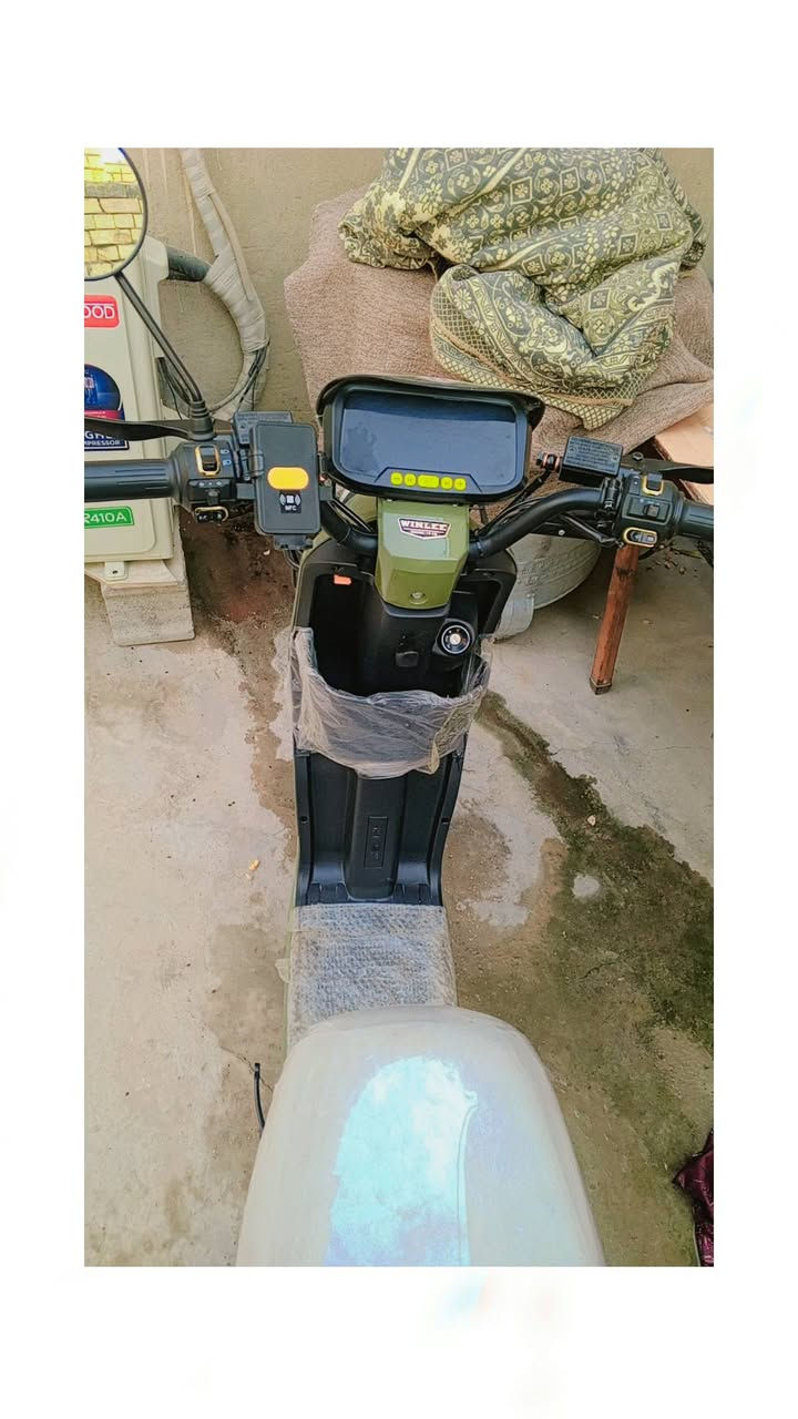 سلام عليكم دراجه R9 مديل2026اخت الجديده البيع سعر550 الانتصال***********🏍👍🏻🚸⚠️
