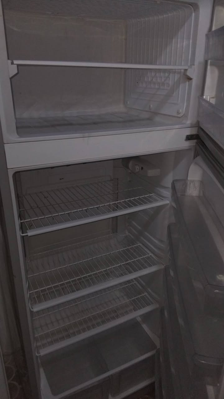 يوجد لدينه ثلاجات للبيع 
وصيانه ومراوس 
وغسالات وثلاجات 
ومجمده يتوفر بلادي 
عنوانه تكريت القادسيه 
***********
@إشارة
