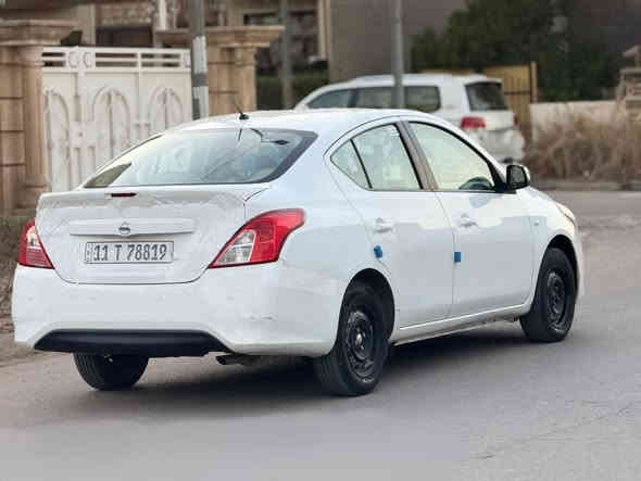 ياالله السلام وعليكم نيسان سني البييع موديل 2018  هندي أبليتة الزركة بيها جاملق خلفي صبغ اثر طخة خفيفة بدون لادواخل ولاشي والباقي كفالة عامة 
كير ومكينة على وضع الشركة مامفتوحات 
( تبريد ،،،،، تخم تاير ،،،، حدادية امامية وخلفية ) كلة جديد غرفتها على وضع الشركة ماشية 81k  جاهزة على آخر حباية ماناقصها شي  بسمي تحويل مباشر  السعر 95  وبيها مجال بسيط
الاستفسار ***********/مكاني بغداد
