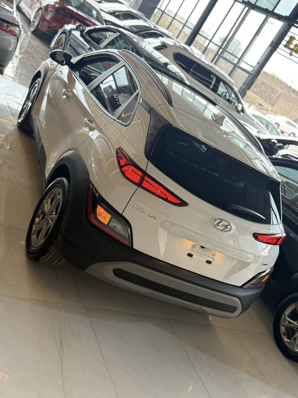 🚗 للبيع: هونداي كونا 2023 وارد امريكي 
📍 مكان السيارة :  موصل مدينه المعارض الجديده 
معرض الركن الذهبي 
موقع المعرض 🔽
https://maps.google.com/?q=36.342819,43.198521
📞 للتواصل: واتس اب    ***********
                                              *********** 
🛠️ المحرك: 4 سلندر 2000 دوووش 
السعر بلاااااااش💥🔥😳 143$🔥
⚙️ المواصفات:
• بصمه تشغيل بصمه ابواب 
• سلايد 
• شاشة كبيرة وكاميرا
• CarPlay و android
• تحكمات ستيرن
• أوتو ستوب
• قيادة ذاتية
• تحديد سرعة وتحديد مسار
• رادارات أمامية وجانبية وخلفية
• مثبت سرعة
• مانع انزلاق
• 3 انضمة قيادة

⚠️ أضرار السيارة:
• جاملغ وبوند 
بدوون دواخل ✅
• بدوون ايربك ✅

📌 تفاصيل إضافية:
• السيارة رقم اربيل جاهز 
• لون السيارة ابيض 🤍
• الكير والمحرك بحالة ممتازة – شرط الفحص
• صدر وخلف "بلادي"
• الرادار وحجر البيئة والكزوز  كلها أصلية
• السيارة بحالة ممتازة وبدون مصاريف
