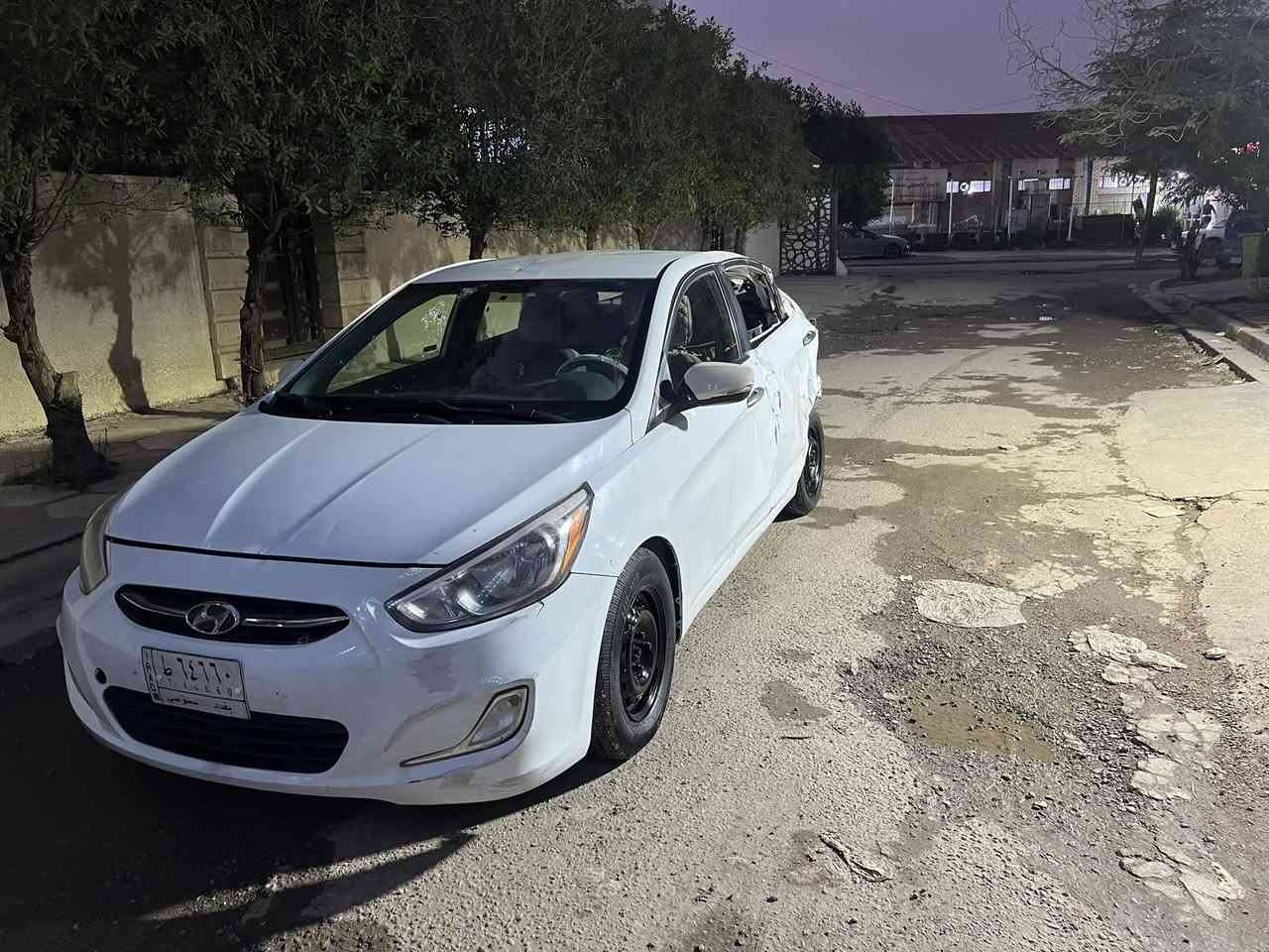 السلام عليكم 
اخوان للبيع 
هونداي اكسنت
موديل ٢٠١٦ رقم بغداد 
تحويل مباشر السياره شغاله وتمشي
مكينه ١٦٠٠  وارد امريكي 
مكان السياره بغداد المشتل 
السعر 58
***********
