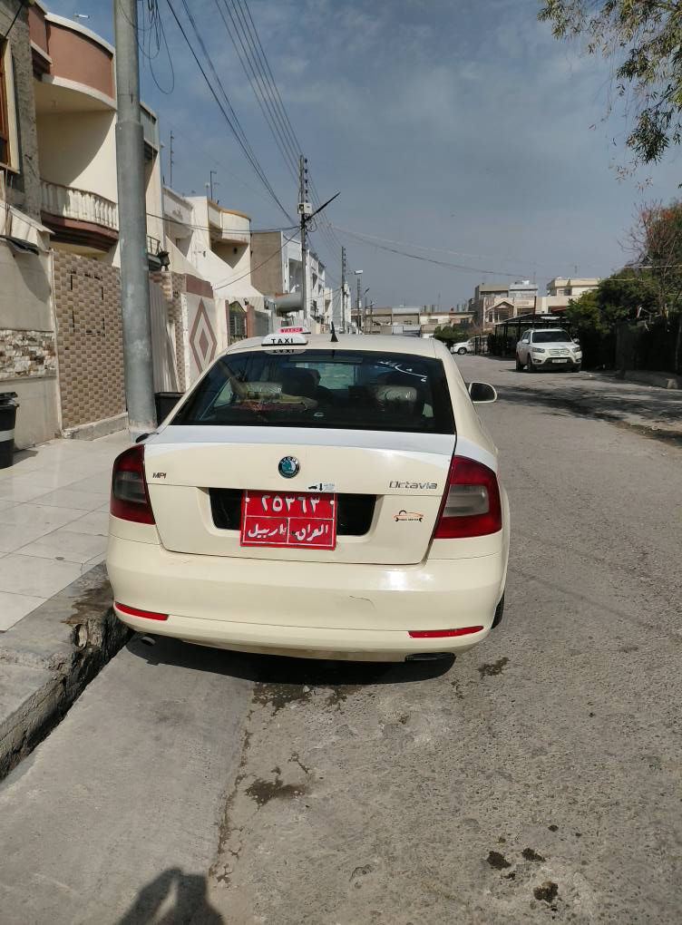 سکۆدا تۆماتیک 2013بێ سبغ تەنها دووسێ جێی ساردەەکوتە وە جەمپێکی زۆر خەفیفی پێش هەیتی هەستی پێ ناکەیت کارەباییات و گێڕو تەبرید بەشەرت بەڵام مەکینەی لەکاتی زەخت کردن دوکەڵێکی کەم پەیدادەکات دوایی نامێنیت . داوای 110مەعامەلە سەنەوی دووساڵە بەسەرچووە کێشەی بەناوکردنی نییە .ژ***********. أربيل, العراق
