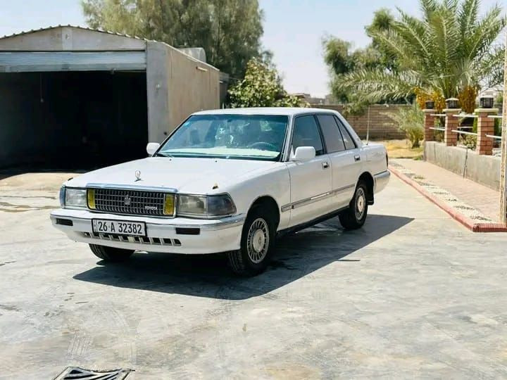 السلام عليكم 
سيدان للبيع موديل 90 
گير ومحرك بطة 2500 نظيف 
تبريد ثلج كل الكهربائيات شغالة
السيارة انطيها حزام 
مسجلة صلاح الدين دولي 
سنوية إلى 2026  
صاحبها الشرعي موجود 
السعر /52وبيها مجال 
مكاني الشرقاط /الخصم 
اتصل وتدلل 
***********
***********
