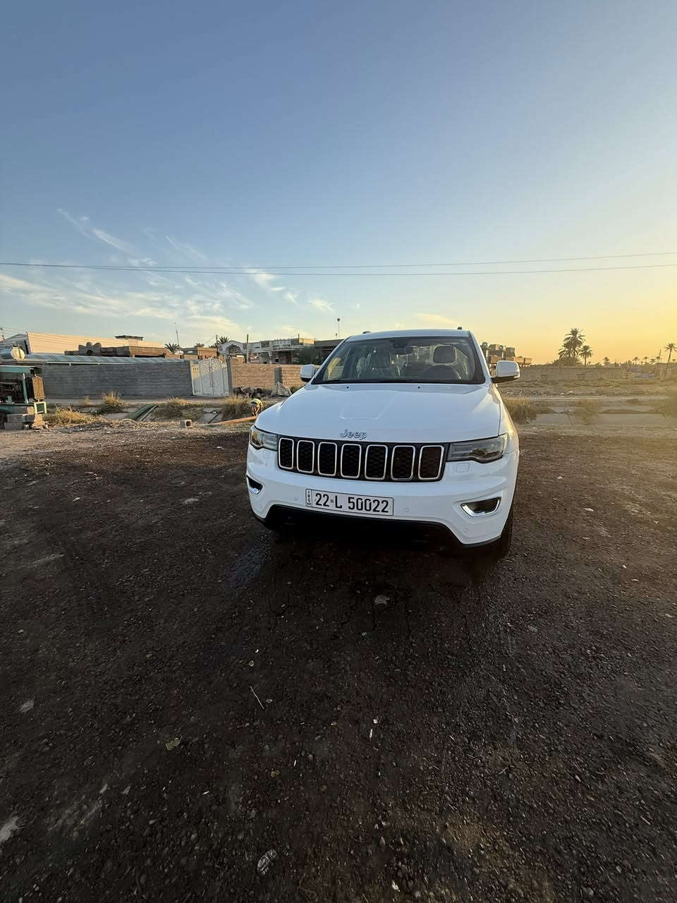 بسم الله الرحمن الرحيم 
سلام عليكم ورحمة الله وبركاته 

سياره جيب كراند شيروكي للبيع 

فئه الاريدو

مواصفات السياره 

مكينه سته 6️⃣ سلندر ٣٦٠٠

فتحه سقف 

بصمه

تحكمات  ستيرن 

شاشه وصطيه 

لدات نهاريه 

حساس امامي 

حساس خلفي

خمسه 5️⃣ وضعيات قياده

دفع رباعي 4️⃣ 

كشنات كهرباء 

تبرين  قطعتين

زراق عله الآيتات

كشنات حظن جلد

ملاحظة 📝 ❌❌(((((السياره خليجيه)))))

السياره موديل ٢٠٢٠

ملاحظة 📝 ❌❌(صبغ دعاميه خلفيه +صبغ دعاميه اماميه )

سعر السياره ٢٨٥

رقمي.      ***********
