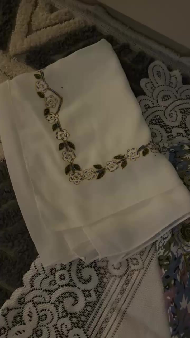 مخور حرير ايطالي + شال شيفون + تطريز وستراس قياس القطعه 4 امتار تلبس الى حد 130 كيلو لسعر 25 الف لتوصيل كل المحافضات 5 الرمادي 3 الف


**إذا كنت صاحب هذا الإعلان وتريد حذفه لأي سبب، رجاءا أرسل رسالة إلى الدعم الفني**